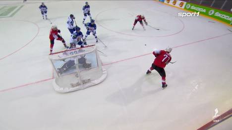 Nach dem Debakel gegen Schweden will die Schweiz gegen die Slowakei Wiedergutmachung betreiben - und schenkt den bisher unbesiegten Slowaken acht Tore ein. Die Highlights.