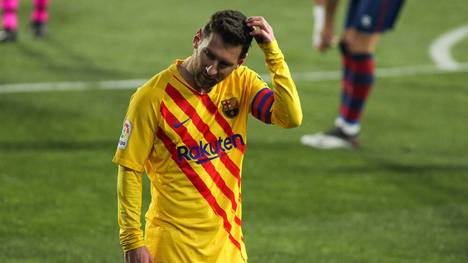 Die Finanzkrise des FC Barcelona ist noch übler als bislang angenommen. Der nun veröffentlichte jährliche Finanzreport zeichnet ein düsteres Bild. 