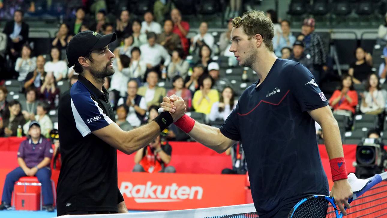 Struff kämpft sich ins Viertelfinale