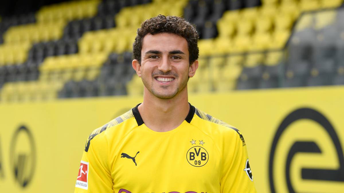 MATEU MOREY: Der Spanier ist ebenfalls ein Kandidat für die Zukunft. Der 19-Jährige kam ablösefrei. In La Masia, der Talentschmiede Barcelonas, zeigte er jedoch so gute Leistung, dass seine bisherige Zeit in Dortmund schon enttäuschend ist. Akutell weilt er bei der Reserve des BVB