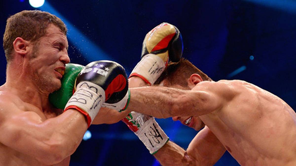 Sturm kontert aber gezielt und nutzt dabei seine Reichweitenvorteile. Viele Experten glauben, er liege nach Punkten vorn