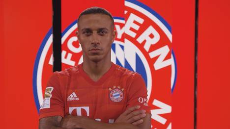 Der Abschied von Thiago wird immer wahrscheinlicher. Der FC Bayern gibt dem Spanier ein Preisschild und sucht einen Nachfolger.