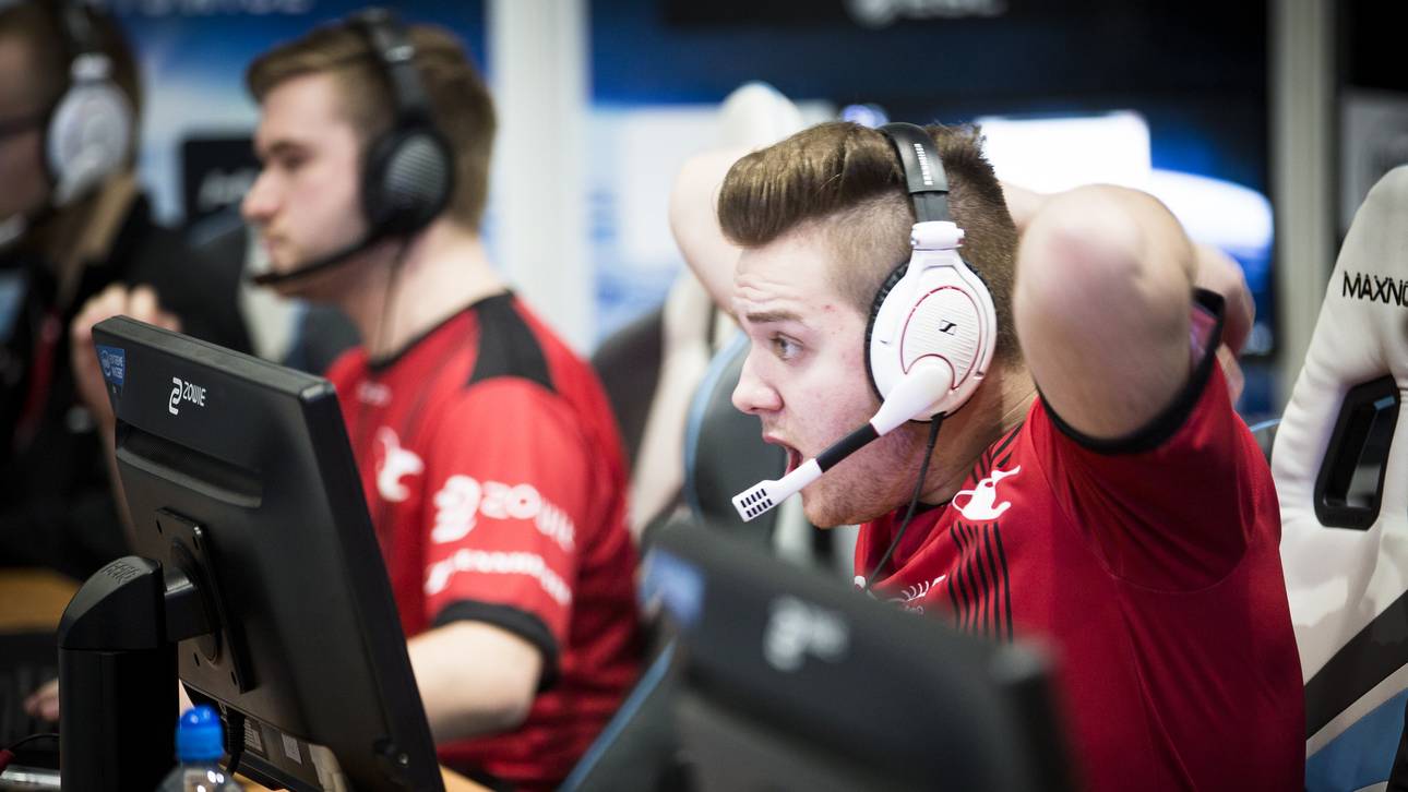 mouz unterliegt Luminosity Gaming