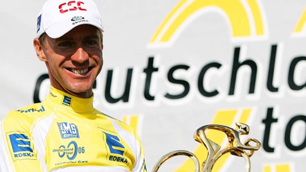 Im gleichen Jahr triumphiert er zum ersten Mal bei der Deutschland Tour. Ein Jahr darauf kann er seinen Gesamtsieg sogar wiederholen