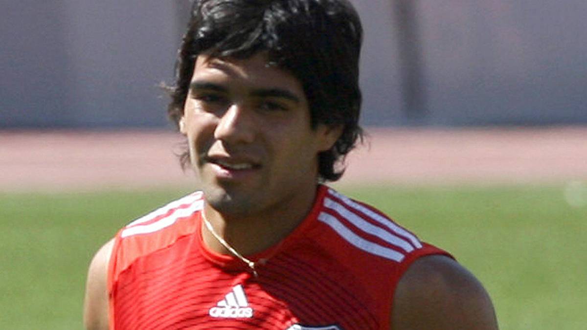 RADAMEL FALCAO (CD Los Millonarios): Auch der kolumbianische Stürmer zeigte früh sein Potenzial, spielte schon mit 13 in der zweiten Liga seines Heimatlandes. Kam mit 15 zu River Plate nach Argentinien, wurde dann Torjäger in Europa, vor allem bei Atletico Madrid und jetzt bei AS Monaco erfolgreich