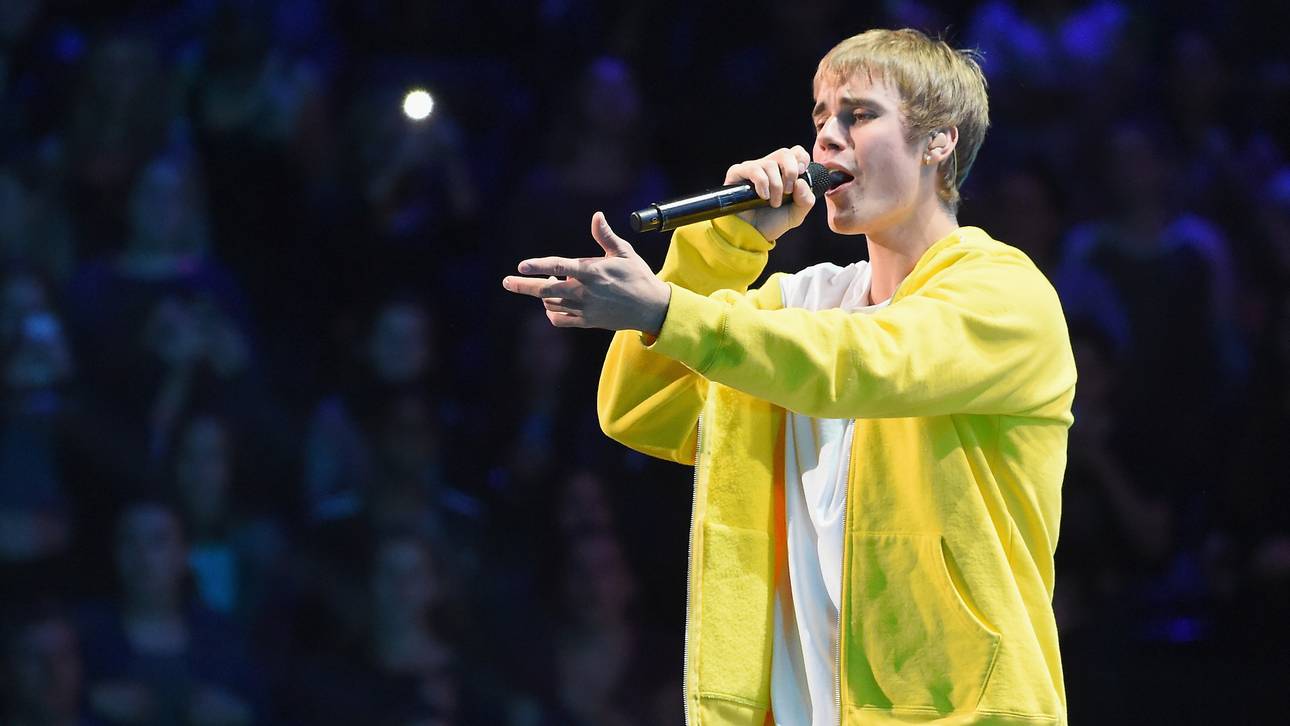 Popstar Bieber kickt in Düsseldorf