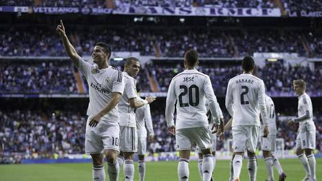 James Rodriguez (l.) erzielt die Führung für Real Madrid