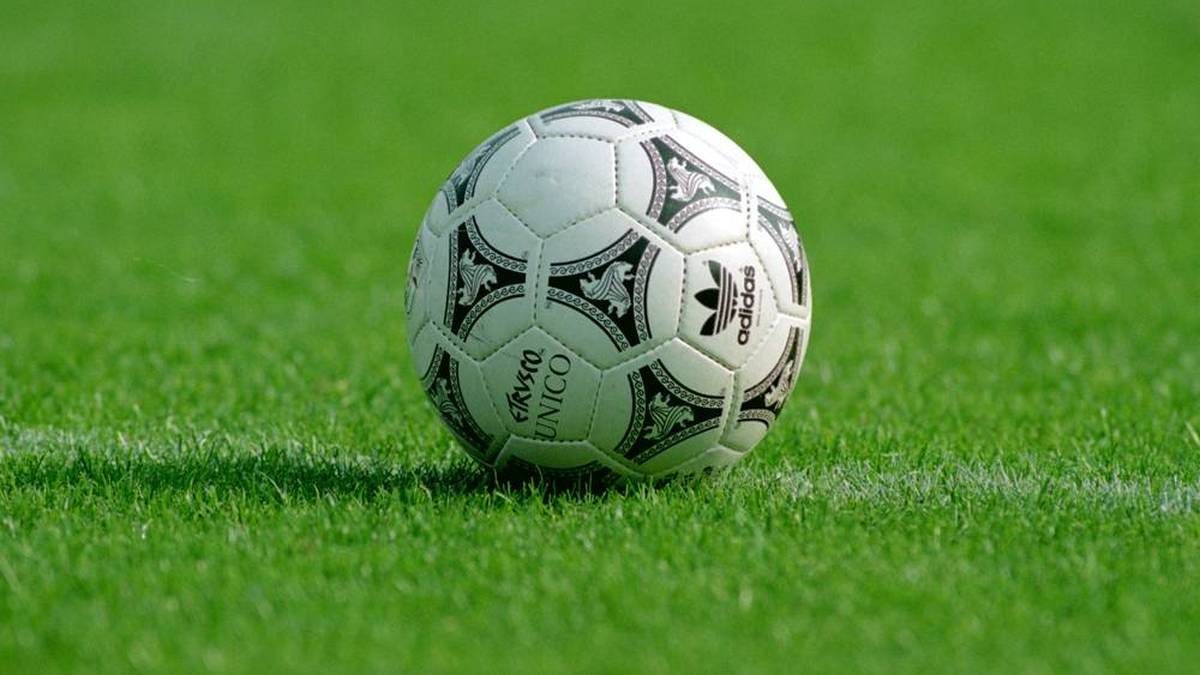 Der "Etrusco Unico" war der offizielle Spielball der WM 1990 in Italien sowie der EM 1992 in Schweden.