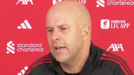 Trainer Arne Slot ist mit der Entwicklung von Hugo Ekitiké bei Liverpool mehr als zufrieden. Der Ex-Frankfurter leiste mittlerweile doppelt so viel Arbeit auf dem Platz wie noch vor drei Monaten.