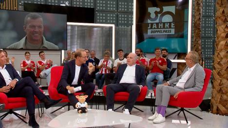 Die Auseinandersetzung zwischen Lothar Matthäus und Uli Hoeneß wegen einem möglichen Bayern-Transfers von Nick Woltemade ist auch im SPORT1 Doppelpass Thema - und Uli Hoeneß schickt nochmal deutliche Worte in Richtung des Rekordnationalspielers. 