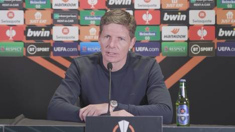 Nach dem 2:1-Sieg der Eintracht gegen West Ham United erzählt Cheftrainer Oliver Glasner auf der Pressekonferenz, was ihn so unglaublich stolz macht.
