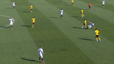 Beim Test gegen den SCR Altach geht Borussia Dortmund durch Giovanni Reyna in Führung. Dem Treffer vorausgegangen war eine herausragende Balleroberung von Neuzugang Jude ellingham.