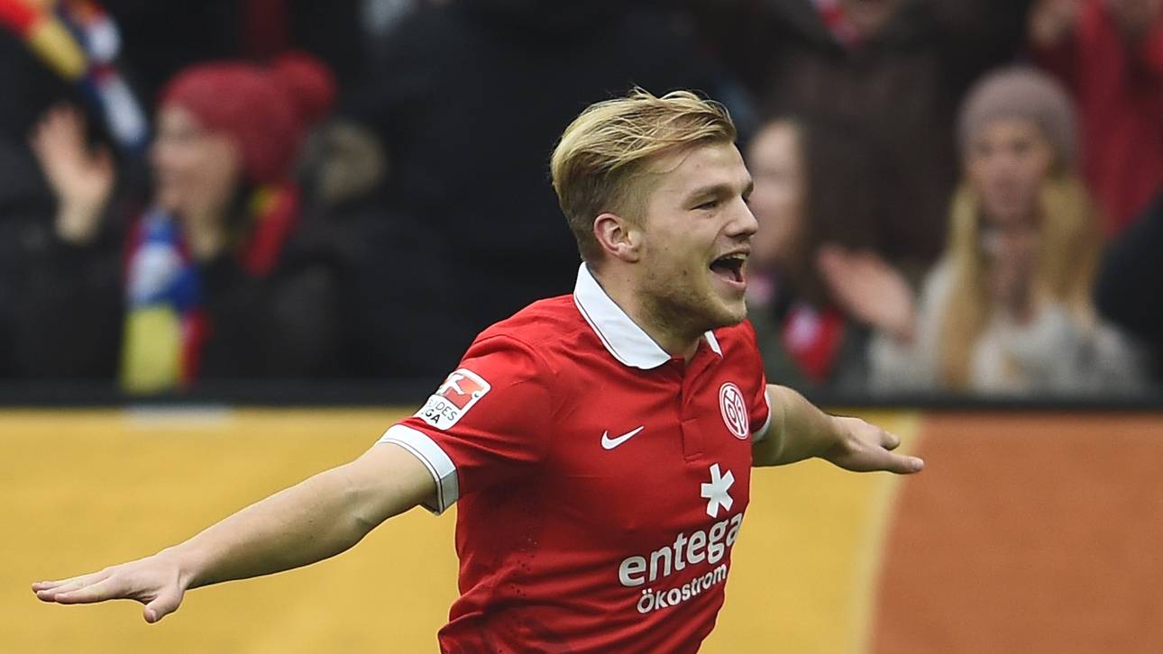 1. FSV Mainz 05 v Eintracht Frankfurt - Bundesliga