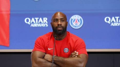 Judoka Teddy Riner blieb einst zehn Jahre lang ungeschlagen und gewann 154 Kämpfe in Folge. Jetzt freut sich der beinahe unbezwingbare Franzose auf Olympia 2024 in seiner Heimat.