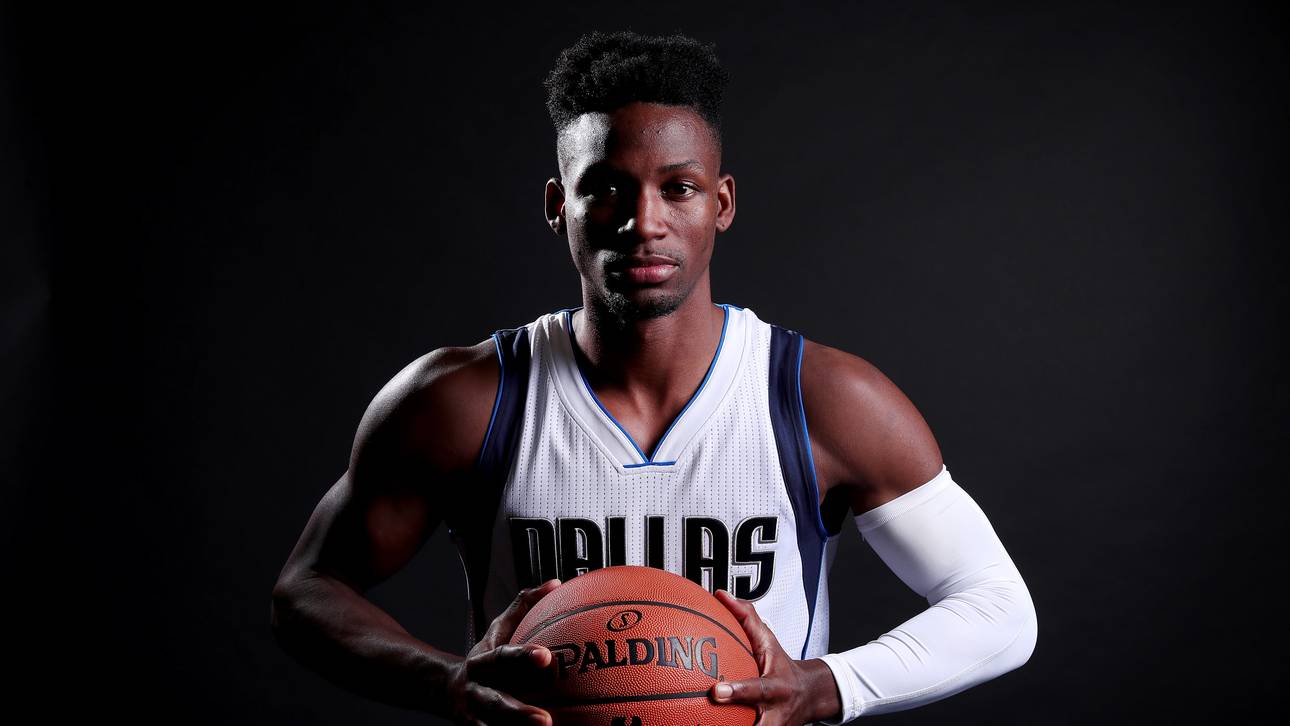 Mavericks reagieren auf Barea-Schock