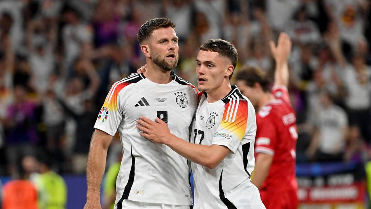 Niclas Füllkrug (l.) stattet dem DFB einen Besuch in Dortmund ab