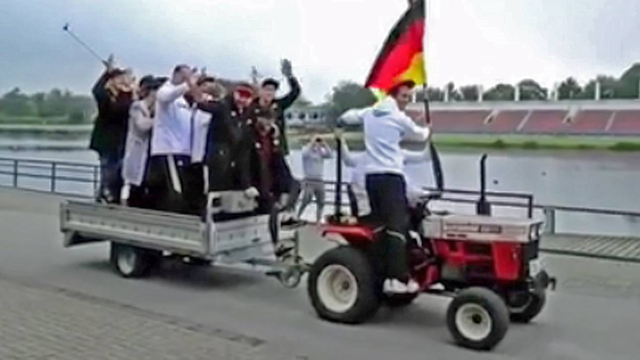 Bizarre Eröffnungsfeier in Duisburg