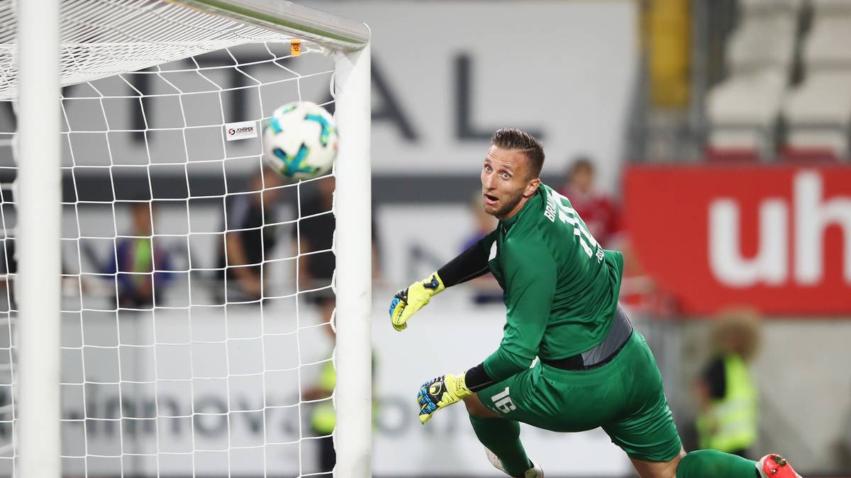 PLATZ 2: Jasmin Fejzic (Eintracht Braunschweig): Weisse Westen: 10 - Gegentore: 33