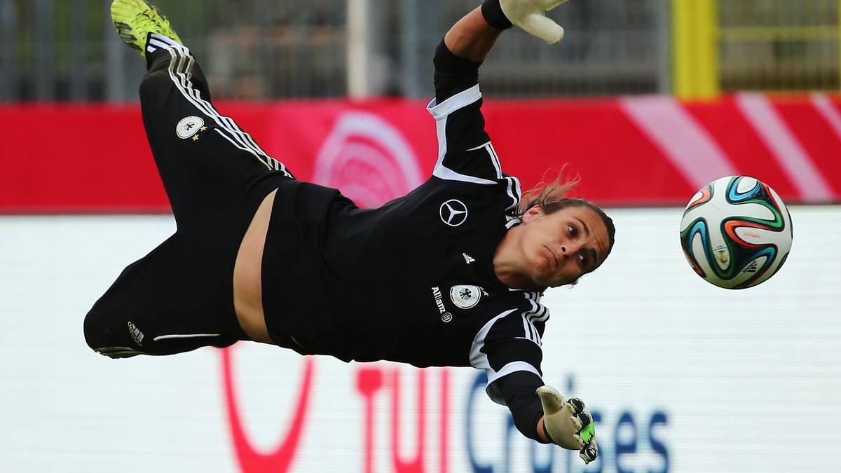 TOR: Nadine Angerer (Alter: 36, Verein: Portland Thorns, Länderspiele: 138, Tore: 0)