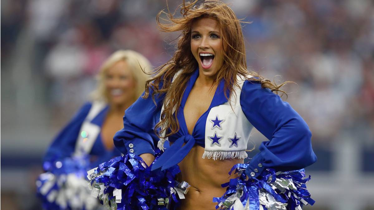 Die Cheerleader der Dallas Cowboys sind top motiviert - und das obwohl die Stars der Texaner im Lazarett festsitzen. So wird die Partie gegen die Atlanta Falcons extra schwer