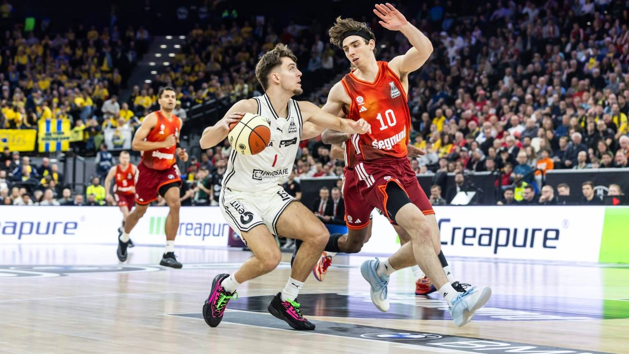 Zach Ensminger im Duell mit Justinian Jessup