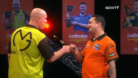Michael van Gerwen triumphiert im Oranje-Duell gegen Jeffrey de Zwaan. Im Viertelfinale wartet nun mit Dirk van Duijvenbode der nächste Niederländer. 