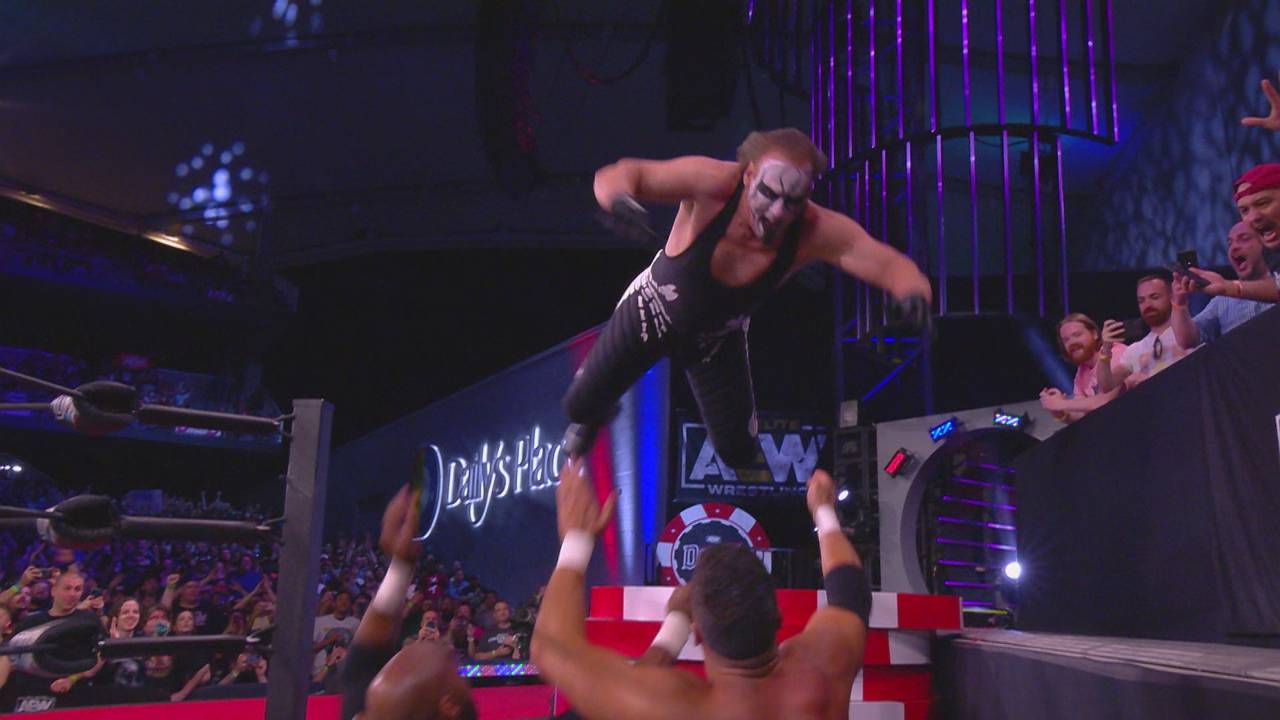 AEW Double or Nothing: Legende Sting mit Flug-Attacke
