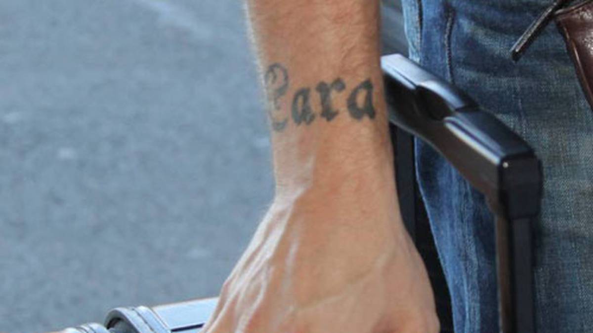 Auf seinem rechten Handgelenk ließ sich Enke ein Tattoo zu Laras Gedenken stechen