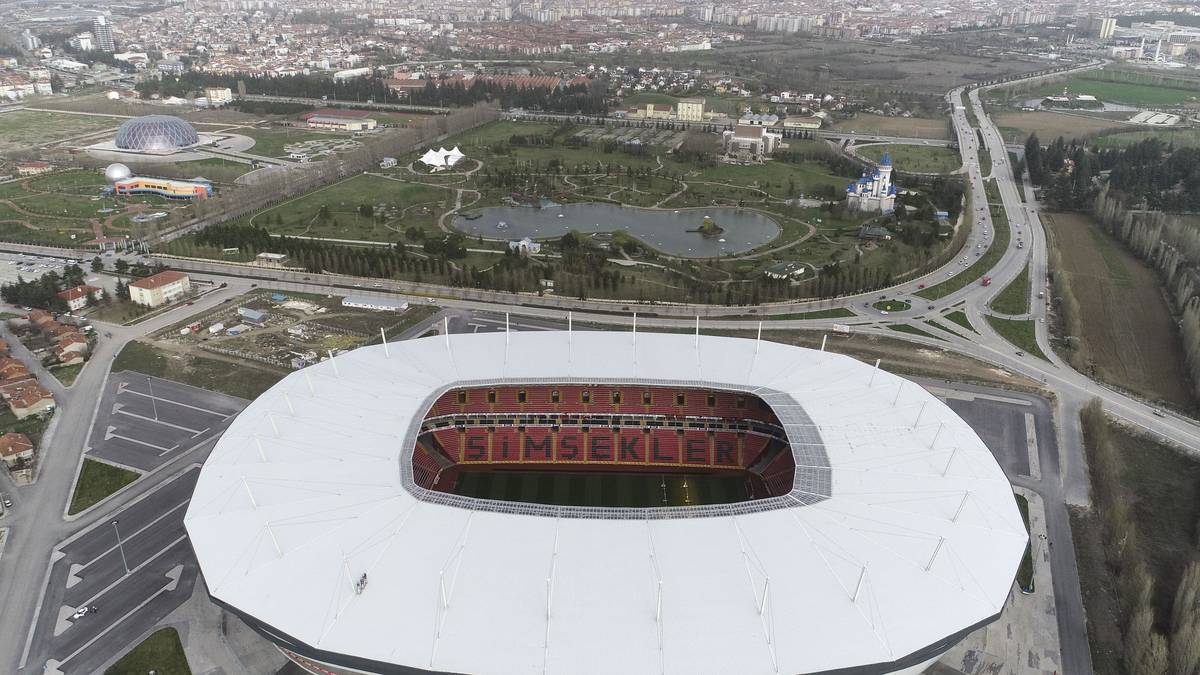 ESKISEHIR - ESKISEHIR YENI ATATÜRK STADION - Das Stadion von Zweitligist Eskisehirspor in bietet 33.963 Zuschauern Platz und wurde im November 2016 eingeweiht