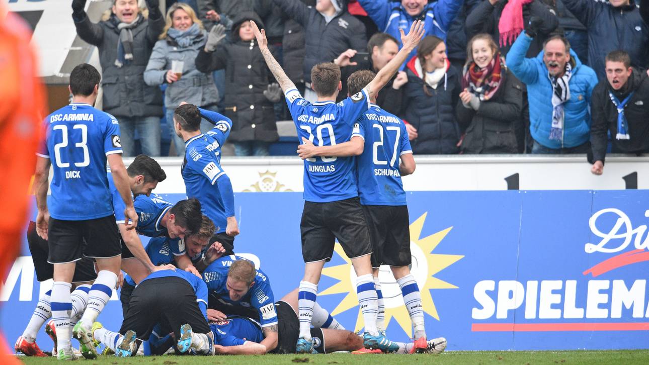 Bielefeld marschiert – Kickers patzen