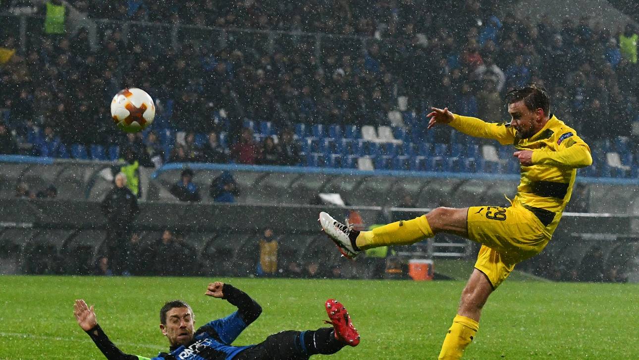 Schmelzers Jokertor rettet Dortmund