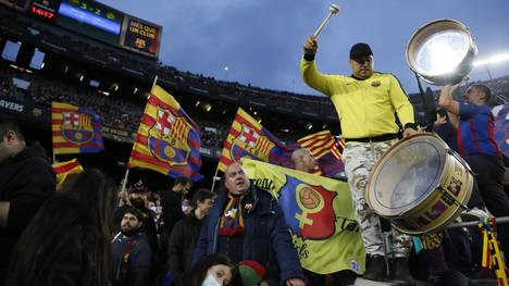 Bis zu 20.000 Frankfurt-Fans werden zum Spiel der Eintracht in Barcelona erwartet. Barcas Eric Garcia denkt trotzdem, dass die Heimfans lauter sein werden.