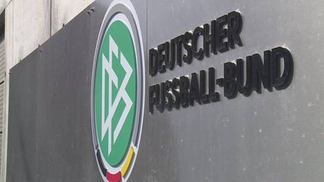 Kurz vor den Präsidentenwahlen beim DFB gab es eine groß angelegte Razzia der Staatsanwaltschaft Frankfurt. 