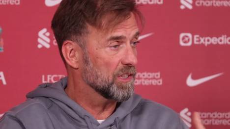 Liverpool-Trainer Jürgen Klopp fragt sich, ob sein ausgelassener Jubel dem vierten Offiziellen John Brooks gegenüber schlimm genug war, um sich dafür bei ihm entschuldigen zu müssen.