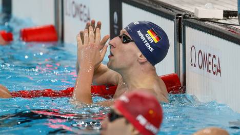 Lukas Märtens hat beim Finale über 400 Meter Freistil der Herren bei den Olympischen Spielen die Goldmedaille gewonnen. Der 22-Jährige konnte nach dem Sieg sein Glück kaum fassen.