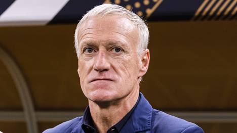 Didier Deschamps bleibt Trainer der französischen Nationalmannschaft. Der 54-Jährige hat seinen Vertrag beim Vizeweltmeister bis 2026 verlängert. 