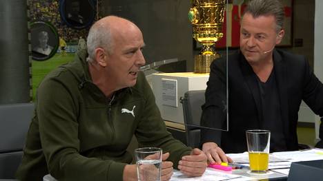 Comedian Matze Knop fragt im Fantalk: Kann man als Trainer von PSG überhaupt unumstritten sein? Für Mario Basler liegt die Problematik in den Strukturen des Klubs.