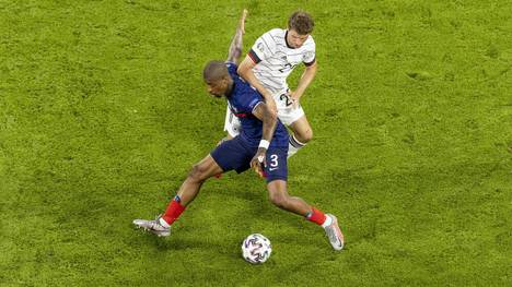 Zum ersten Mal überhaupt verliert das DFB-Team einen EM-Auftakt. Doch beim Spiel gegen Weltmeister Frankreich gibt es trotzdem positive Lichtblicke.
