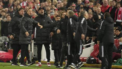 Während der Partie zwischen Liverpool und Arsenal gerieten die beiden Trainer heftig aneinander. Jürgen Klopp äußert sich im Anschluss dazu.