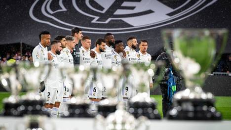 Real Madrid hat bei der Weltfußballer-Wahl für einen Affront gesorgt: Superstars wie Karim Benzema oder der deutsche Nationalspieler Antonio Rüdiger blieben der Zeremonie in Paris fern.