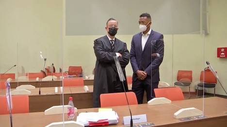 Jerome Boateng musste sich heute vor dem Amtsgericht München verantworten. Der Vorwurf: Gefährliche Körperverletzung an seiner Ex-Freundin. Die Gerichtssprecherin äußerte sich.