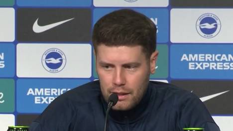 Fabian Hürzeler wundert sich, wie schnell man als Trainer eine Rote Karte in der Premier League bekommt. Der 31-Jährige trifft am Samstag mit Brighton in der Premier League auf den FC Chelsea.