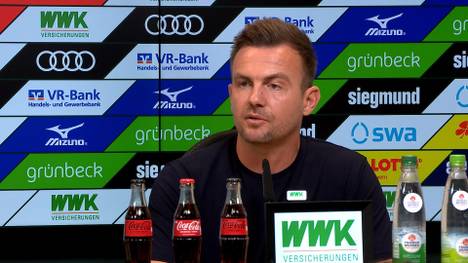 Augsburgs Trainer Enrico Maaßen steht nach der 1:2-Niederlage gegen den SV Darmstadt 98 unter Druck. Der Coach zeigt sich selbstkritisch.
