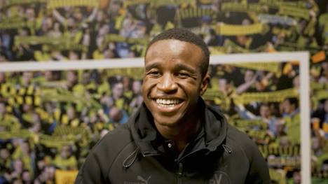 Youssoufa Moukoko hat nur noch einen Vertrag bis 2023 bei Borussia Dortmund und ist in bester Verhandlungsposition. So viel Gehalt fordert das Wunderkind angeblich laut der BILD vom BVB.