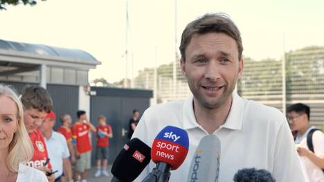 Simon Rolfes spricht beim Trainingsauftakt von Bayer Leverkusen über Verletzung von Patrik Schick und seinen möglichen Ersatz. 