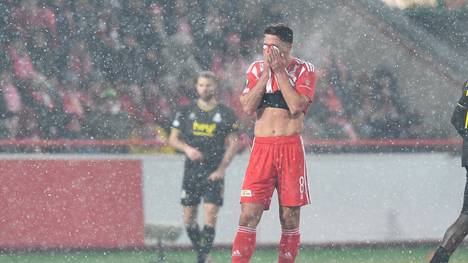 Unterschiedliche Gefühlswelten beim deutschen Europa-League-Trio: Im Achtelfinale erstarrt der SC Freiburg in Ehrfurcht vor Juventus Turin, Bayer Leverkusen setzt ein Ausrufezeichen und Union offenbart ungeahnte Schwächen.