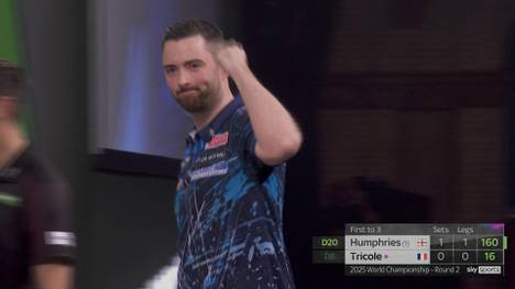 Weltmeister Luke Humphries setzt mit einem White Wash zum Auftakt der Darts-WM 2025 ein Zeichen gegen den Franzosen Thibault Tricole. 