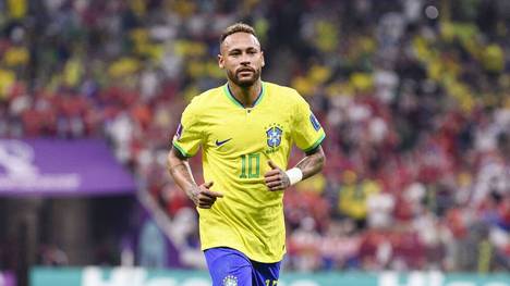 Neymar fällt für das nächste Gruppenspiel gegen die Schweiz verletzungsbedingt aus. Der brasilianische Teamarzt hat mitgeteilt, dass sowohl der PSG-Star als auch Danilo am Knöchel untersucht wurden.