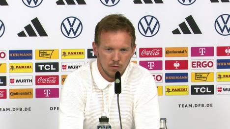 Auf der Pressekonferenz vor dem Testspiel der deutschen Nationalmannschaft gegen Griechenland spricht Bundestrainer Julian Nagelsmann über Leroy Sané.
