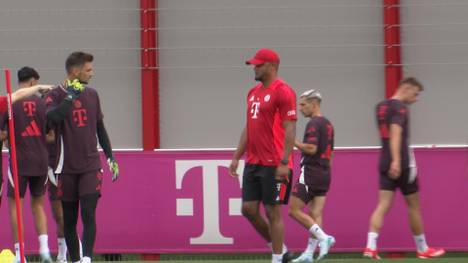 Nach den Leistungstests startete der FC Bayern mit Neu-Trainer Vincent Kompany am Mittwoch mit einer ersten Einheit auf dem Platz.